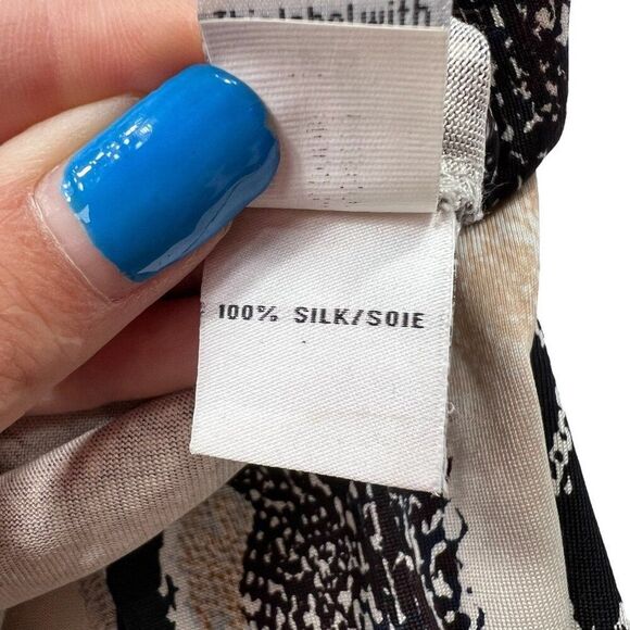 Diane Von Furstenberg Sigourney Wrap Dress 100% Silk Animal Print Size 4 - Picture 7 of 9